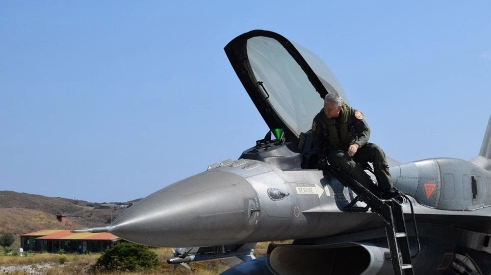 Στη Σκύρο με F-16 ο Α/ΓΕΑ (εικόνες)